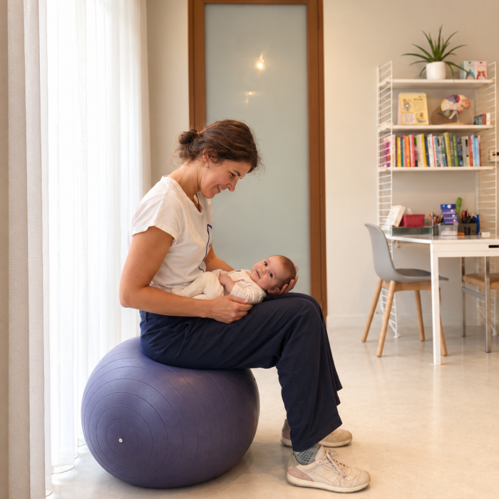 baby ontwikkelingsstimulatie, bobath voorkeurshouding, babytherapie, kinderkine Zottegem