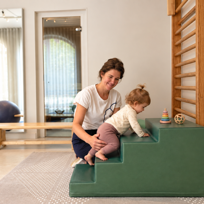 baby ontwikkelingsstimulatie, bobath voorkeurshouding, babytherapie, kinderkine Zottegem